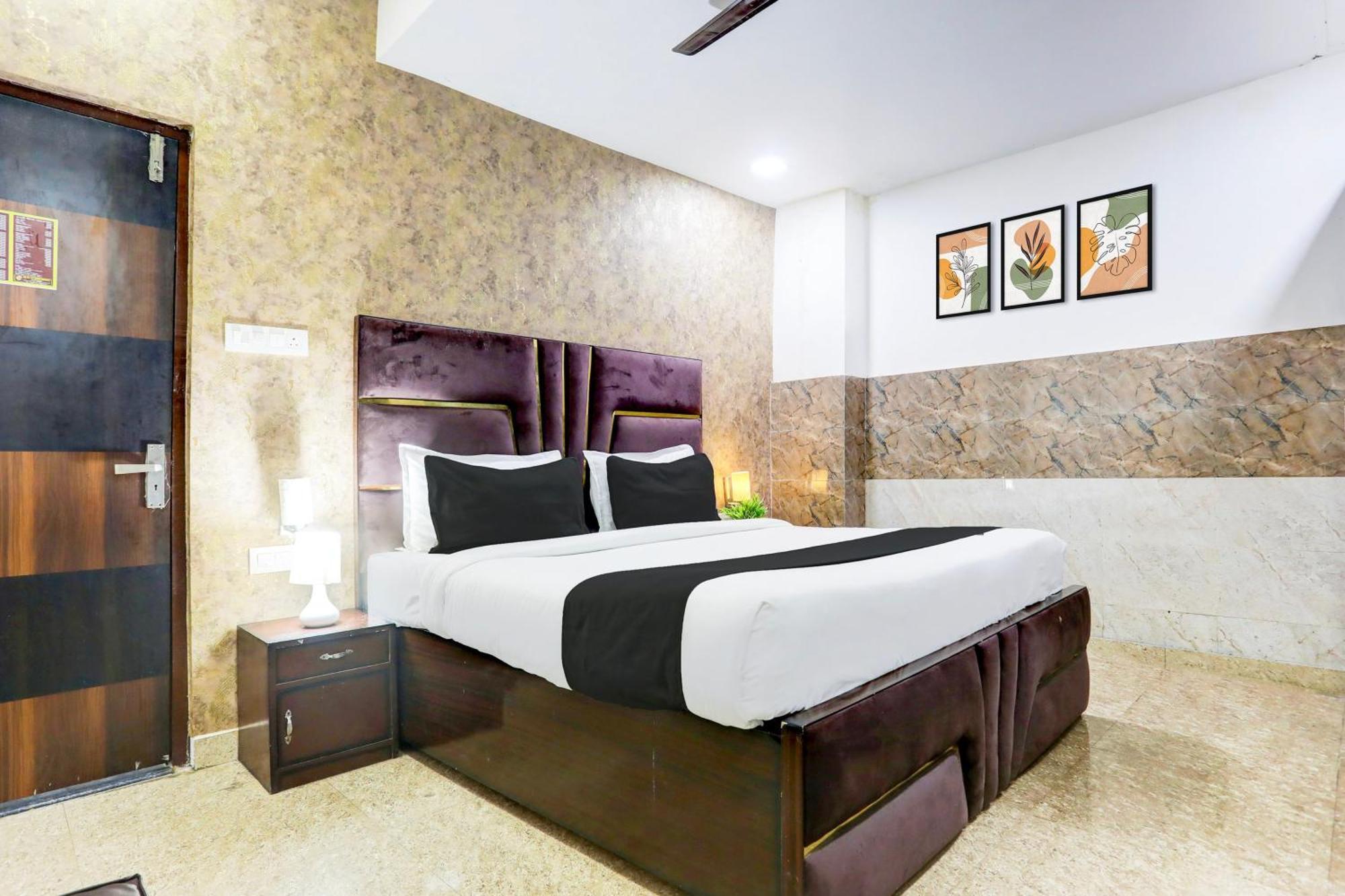 Super Collection O Kalyanpur Hotel Kanpur Bagian luar foto