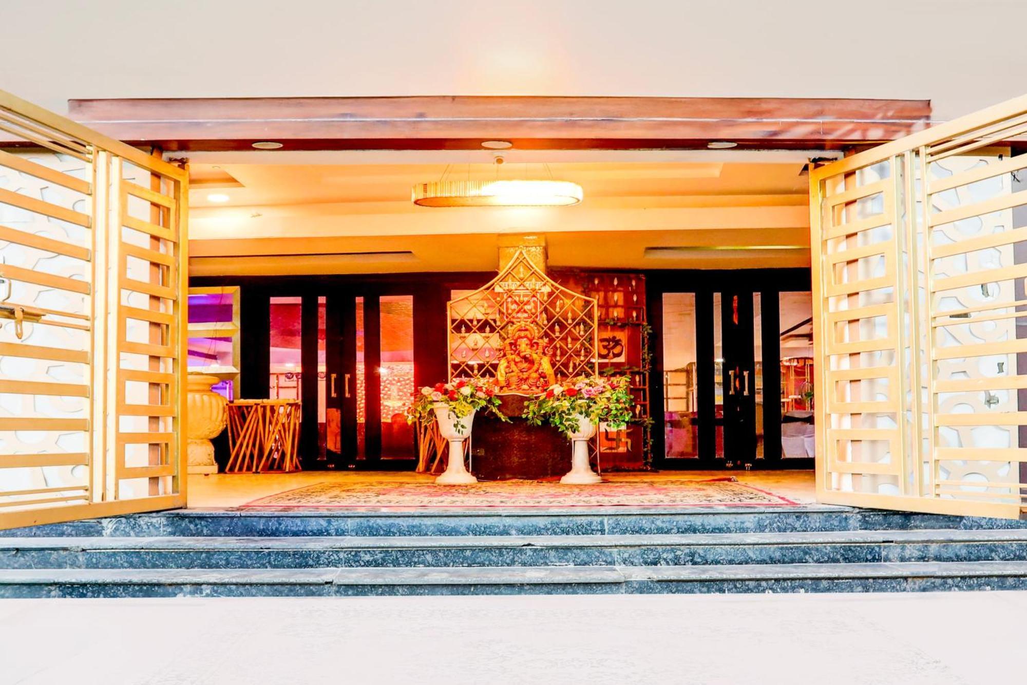 Super Collection O Kalyanpur Hotel Kanpur Bagian luar foto